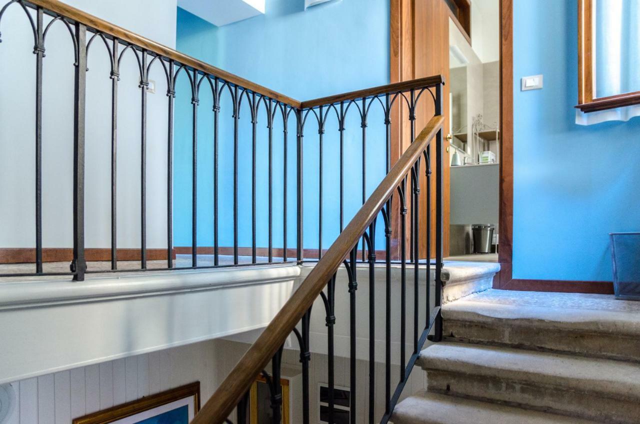 Appartamento Azzurro Two Bathrooms Венеция Екстериор снимка