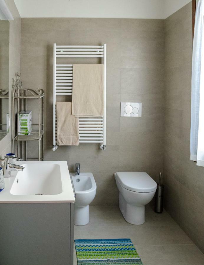 Appartamento Azzurro Two Bathrooms Венеция Екстериор снимка